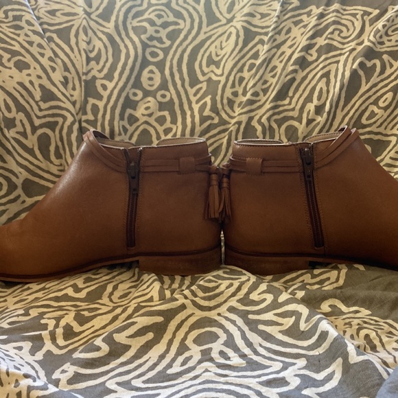 Diba womens booties 10 - Picture 2 of 5